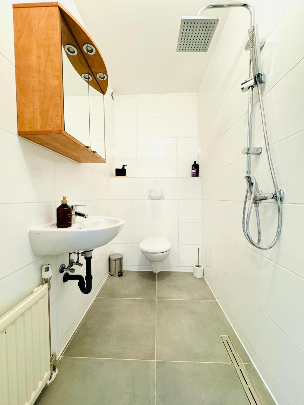 Very Spacious Apartment For Up To 7P With Great Location Wiedeń Zewnętrze zdjęcie